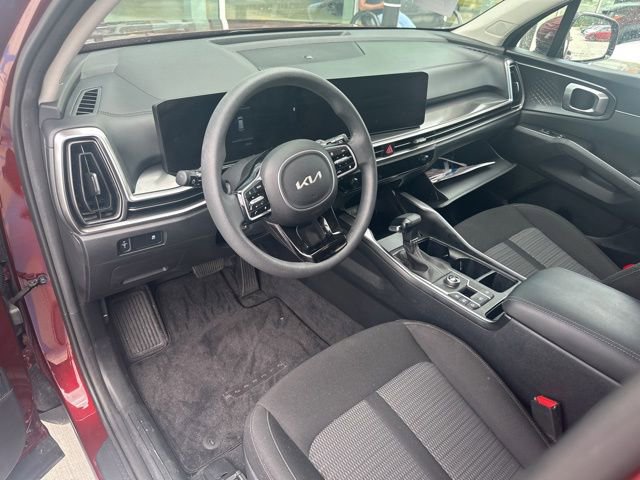 Used 2025 Kia Sorento LX FWD image 18