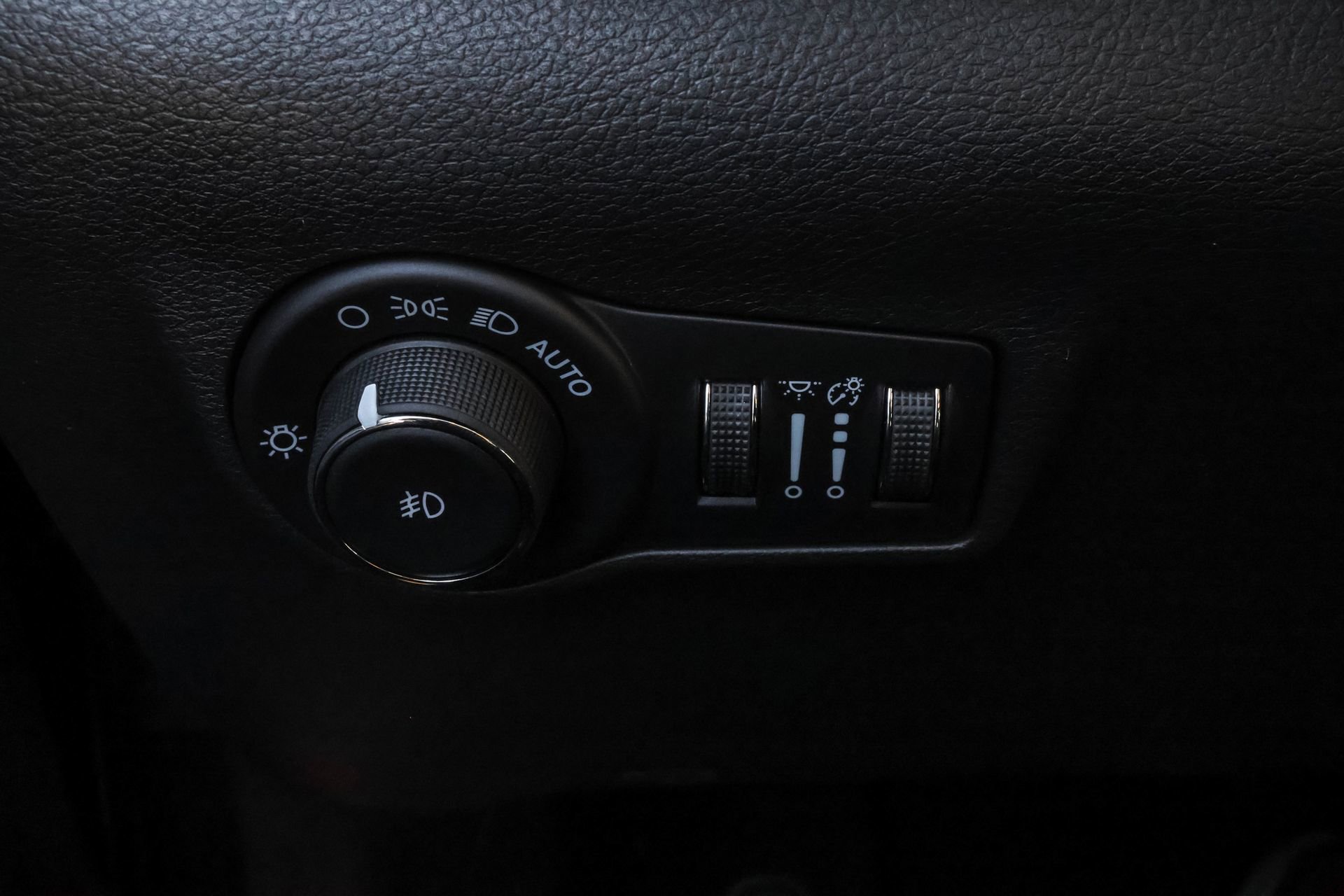 New 2026 Jeep Compass Limited image 28