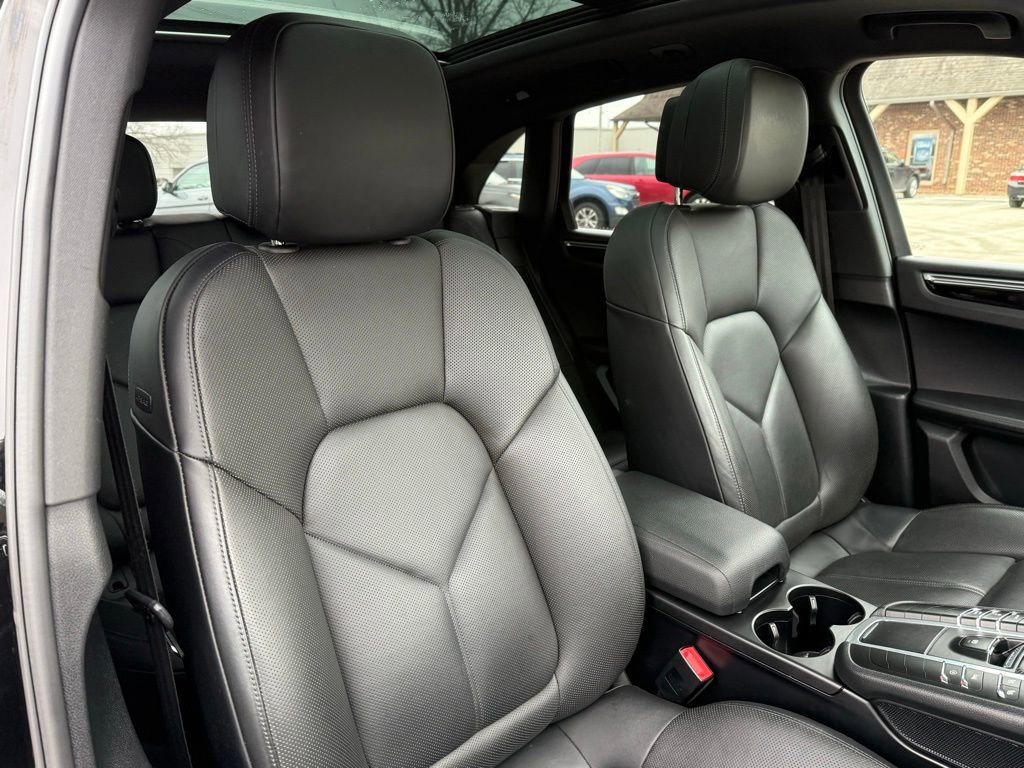 Used 2020 Porsche Macan S AWD/4WD image 23