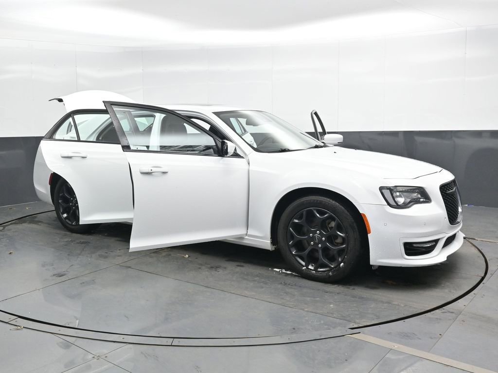 Used 2023 Chrysler 300 Touring L w/ Popular Equipment Group image 53
