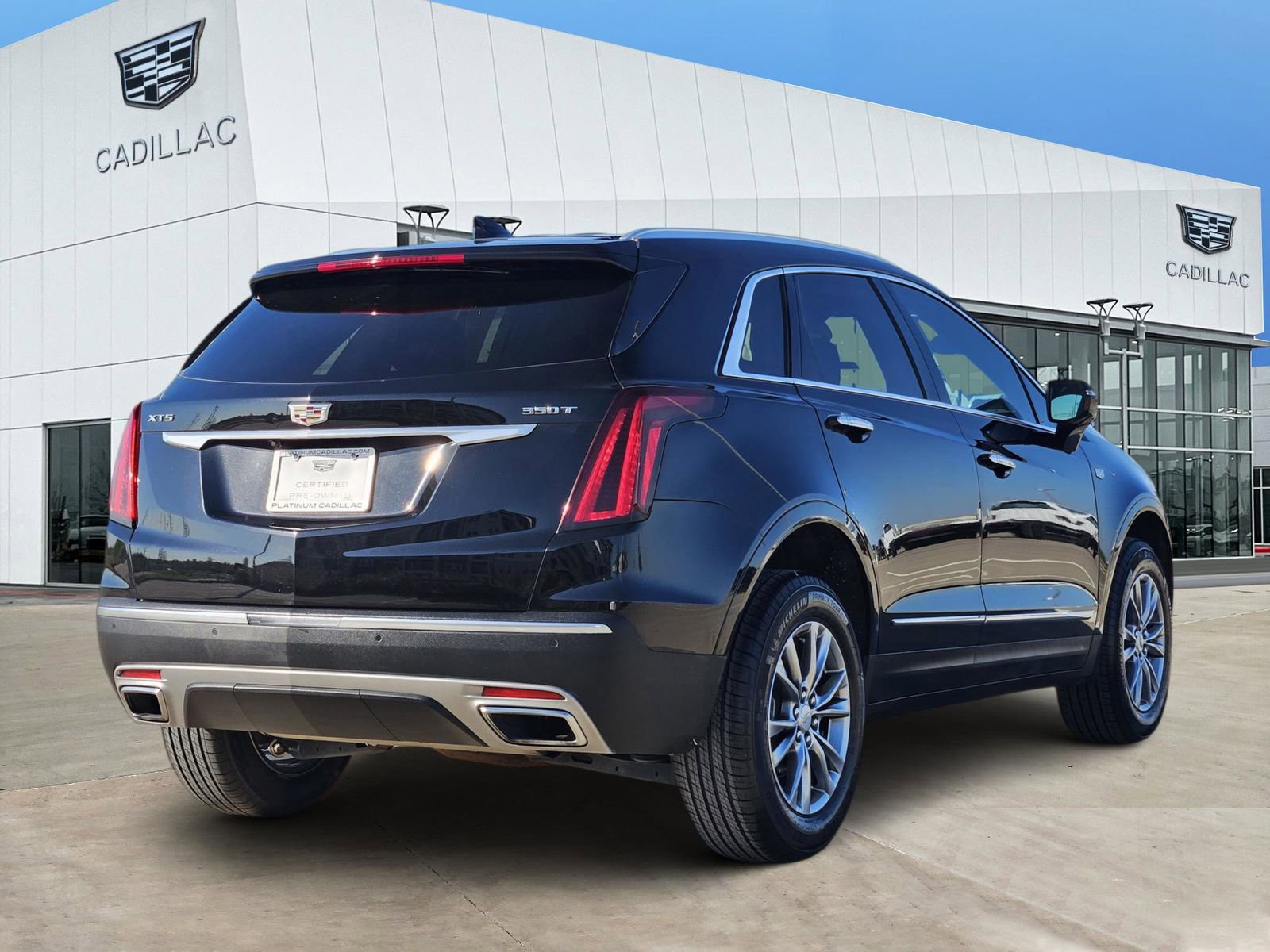Certified 2023 Cadillac XT5 Premium Luxury FWD image 5