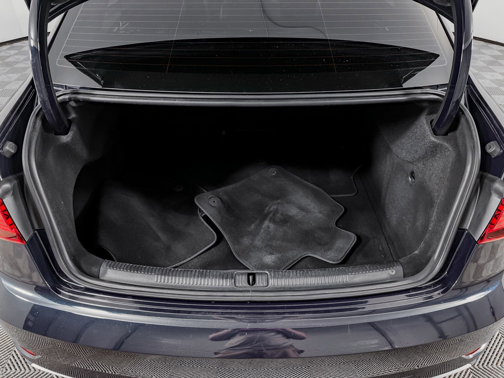 Used 2018 Audi A3 2.0T Premium w/ Convenience Package image 29