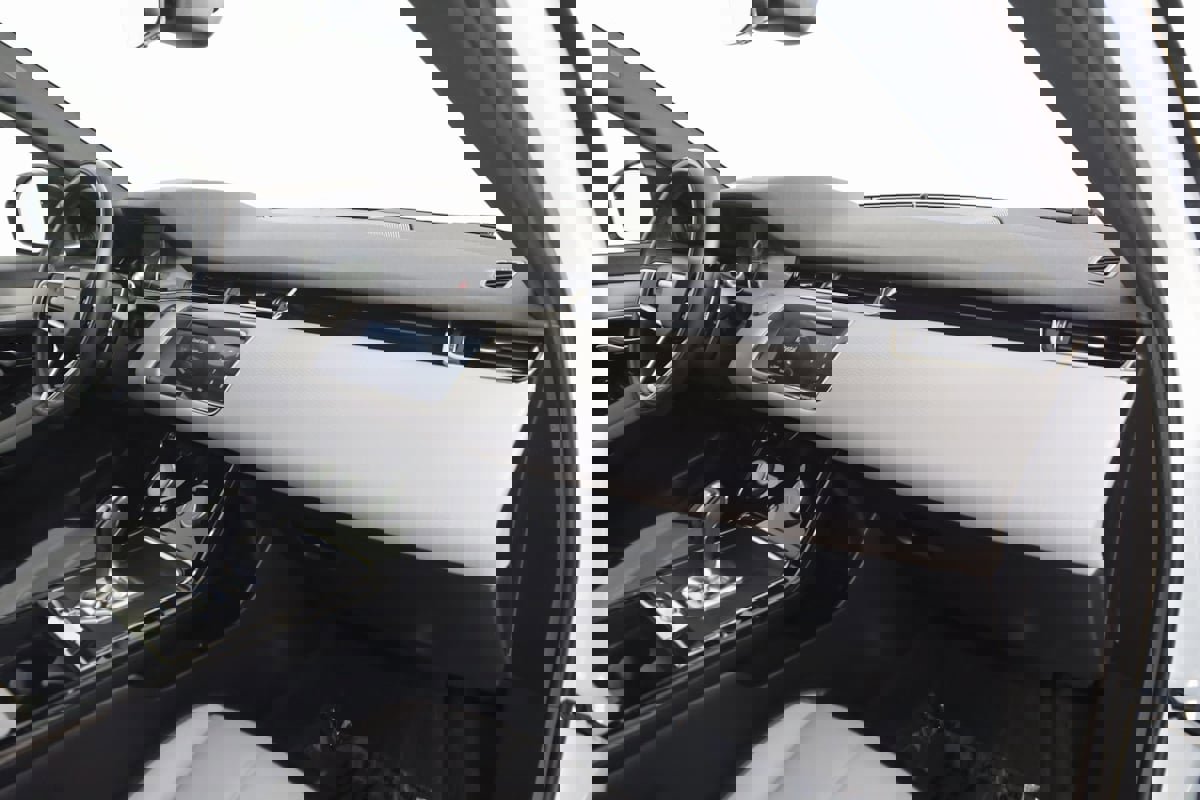 Used 2022 Land Rover Range Rover Evoque R-Dynamic S image 38