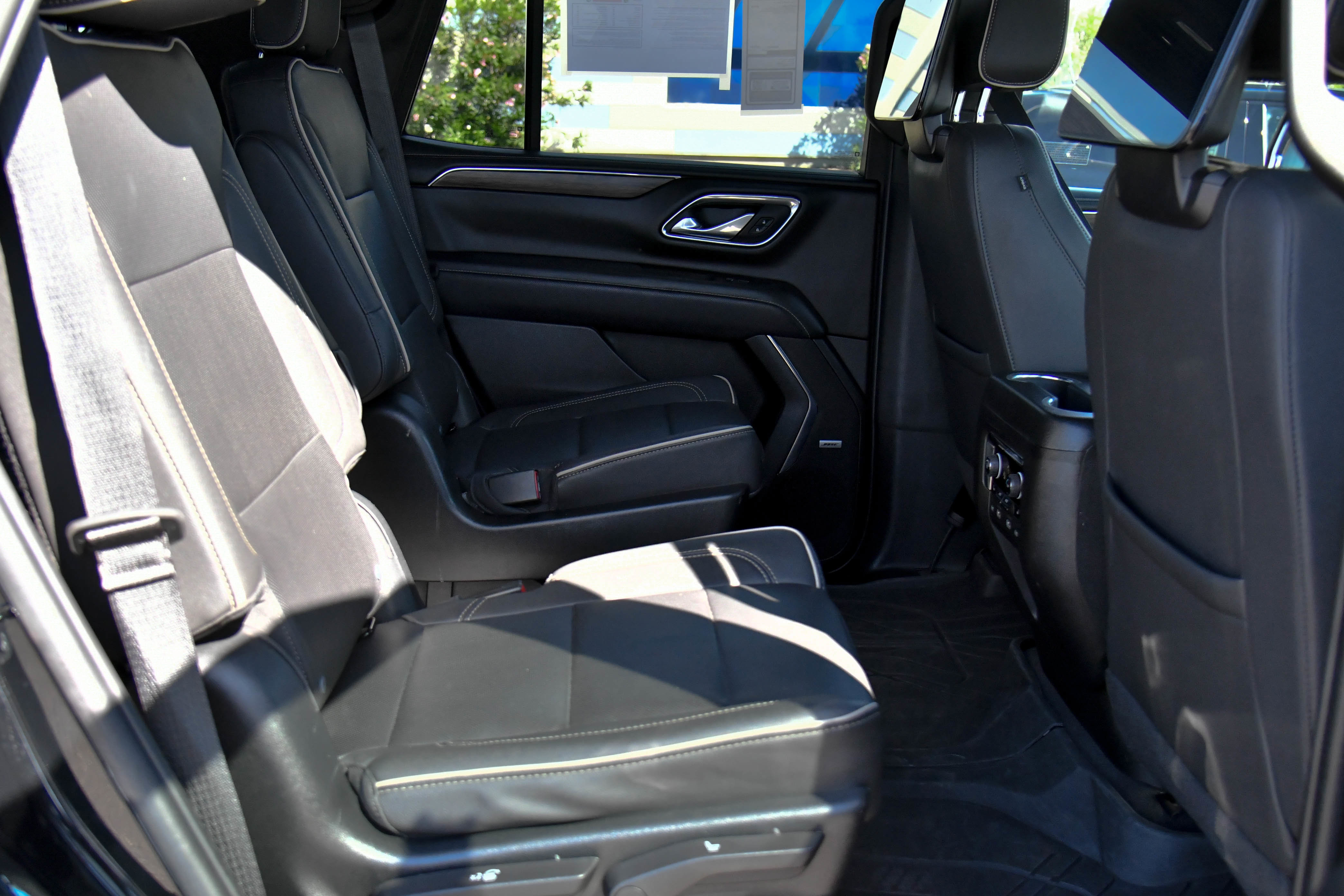 Used 2023 Chevrolet Tahoe Premier w/ Advanced Technology Package RWD image 60