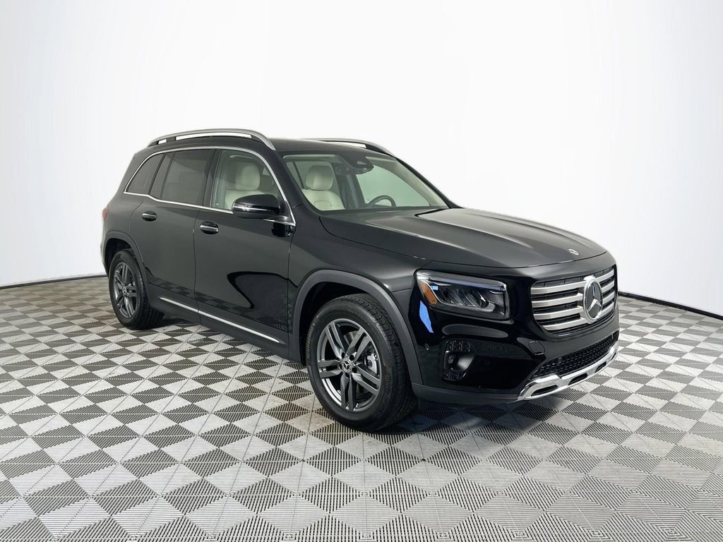 Used 2026 Mercedes-Benz GLB 250 image 1