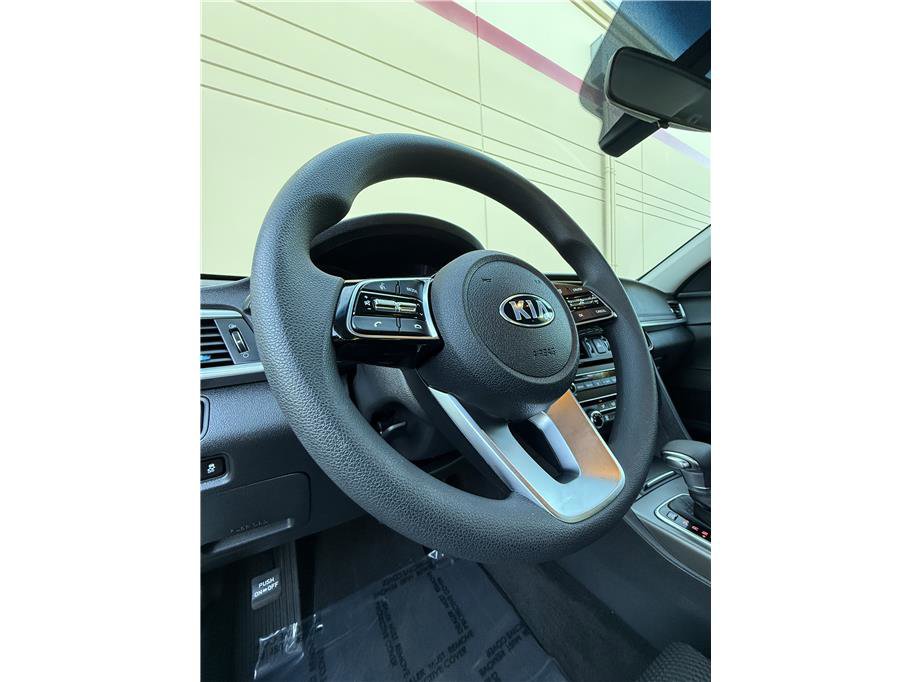 Used 2020 Kia Optima LX image 11