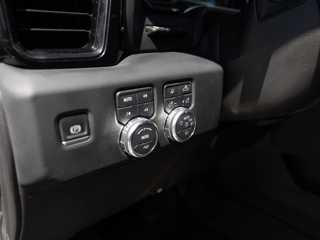 Used 2024 GMC Sierra 2500 AT4 w/ AT4 Premium Plus Package AWD/4WD image 16
