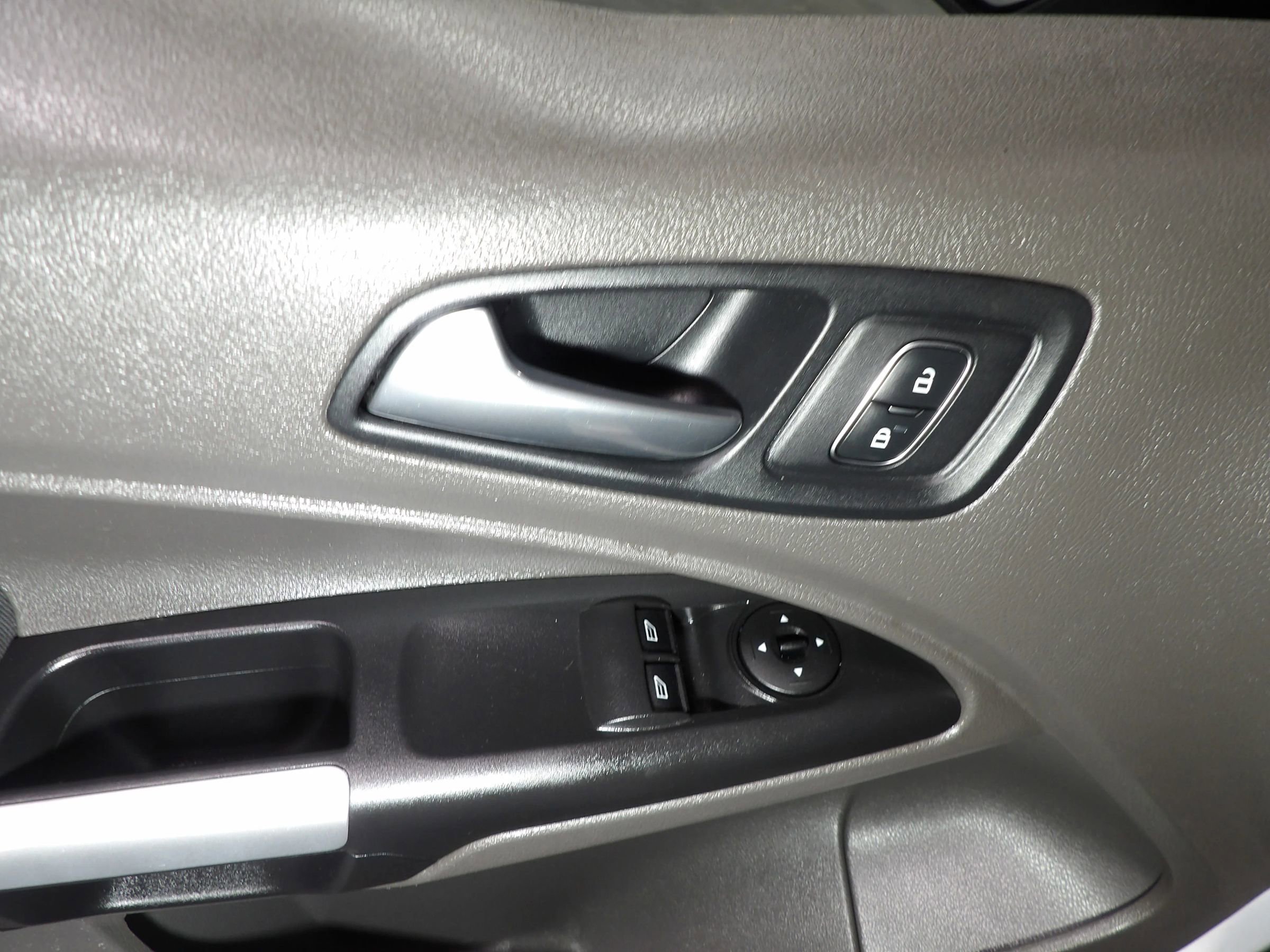 Used 2019 Ford Transit Connect XLT image 14