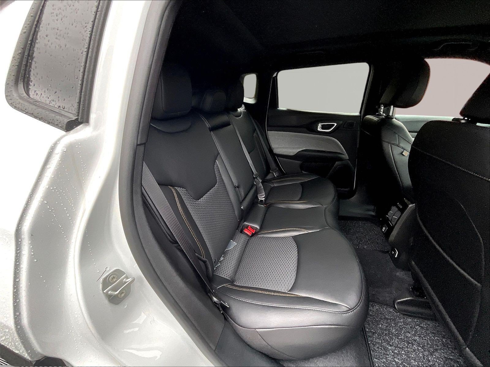 New 2026 Jeep Compass Latitude AWD/4WD image 19