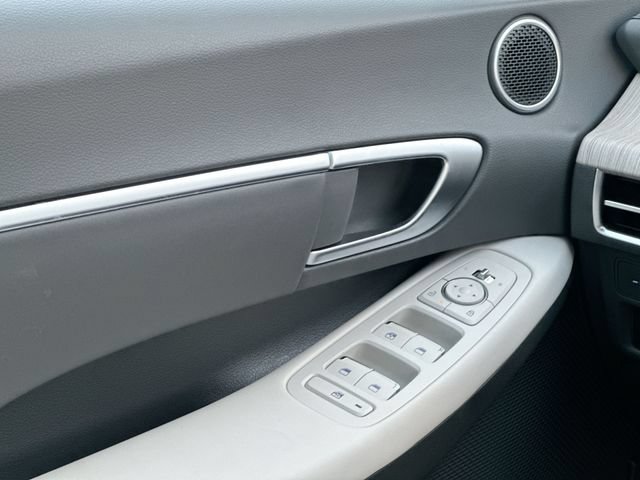 New 2026 Hyundai Sonata Blue FWD image 17