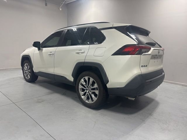 Used 2021 Toyota RAV4 XLE Premium FWD image 8