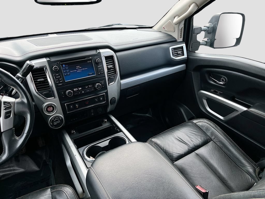 Used 2018 Nissan Titan PRO-4X w/ Pro-4x Convenience Package AWD/4WD image 23