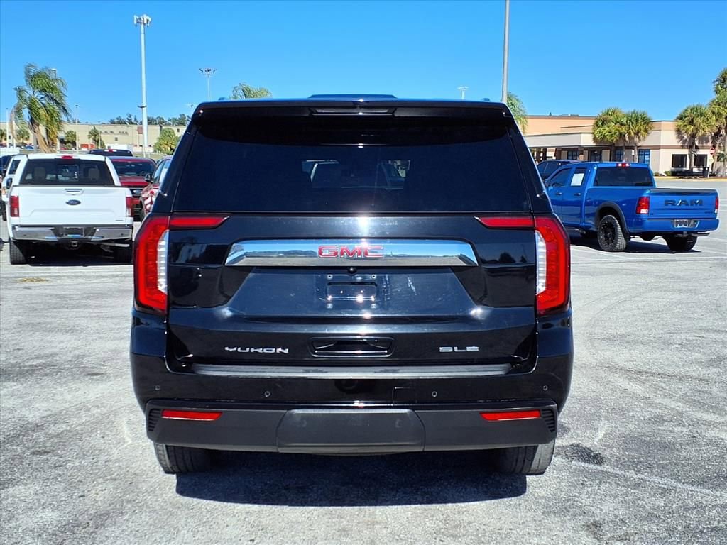 Used 2024 GMC Yukon XL SLE image 6