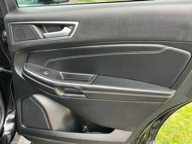Used 2023 Ford Edge Titanium AWD/4WD image 25