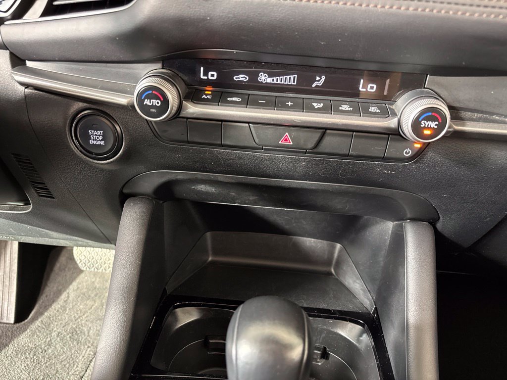 Used 2025 MAZDA MAZDA3 s FWD image 34
