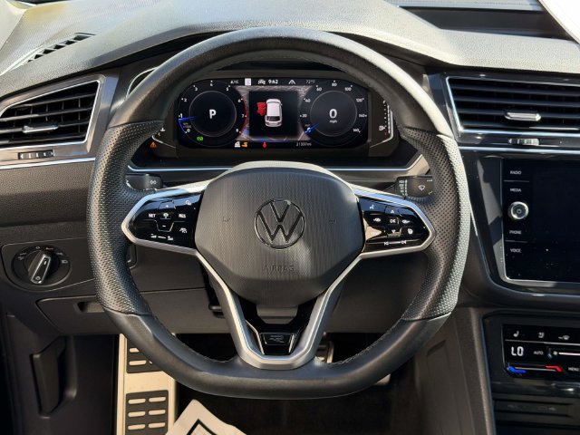 Certified 2023 Volkswagen Tiguan SEL R-Line AWD/4WD image 15