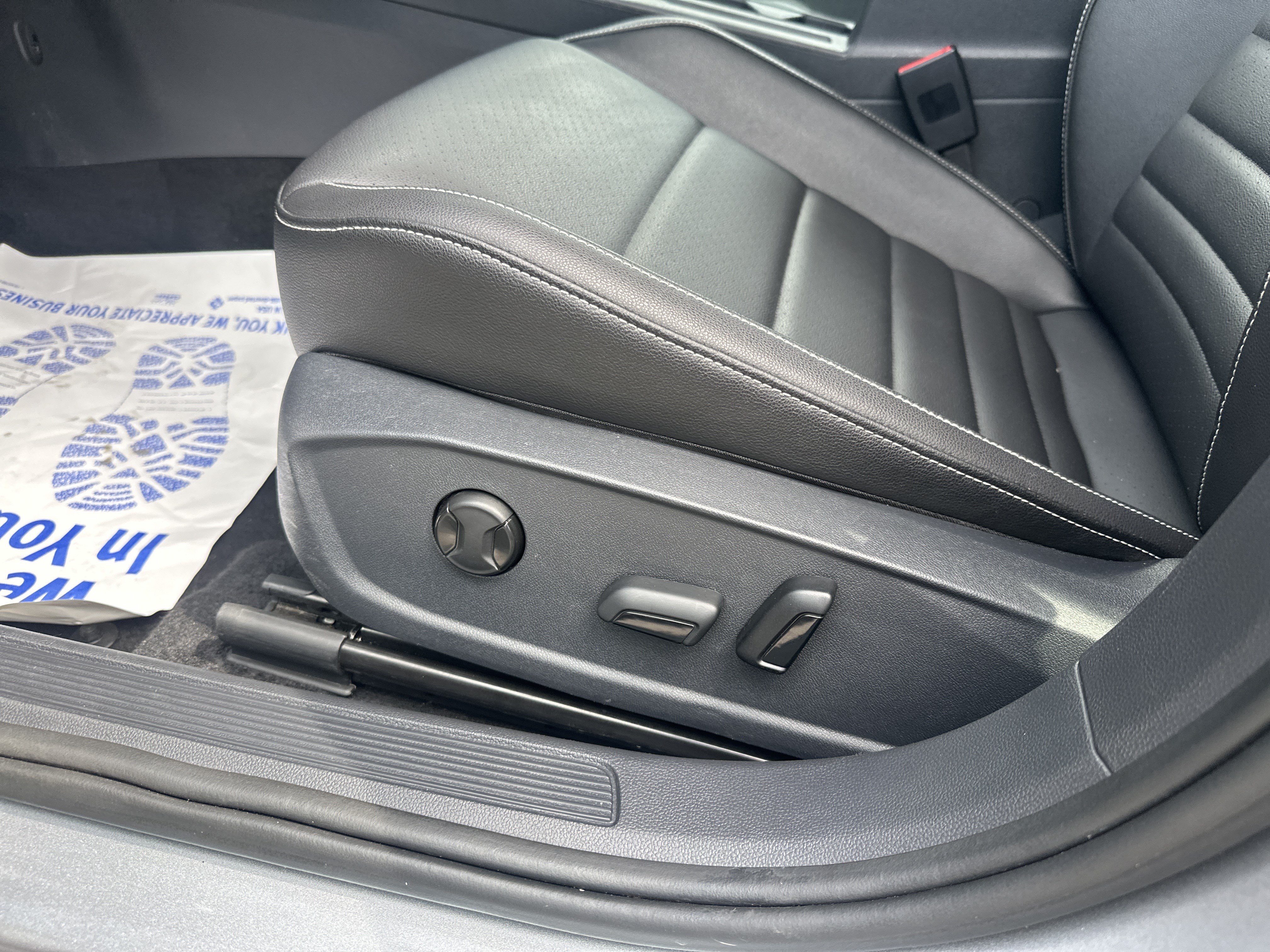 Used 2024 Volkswagen Jetta SE FWD image 10