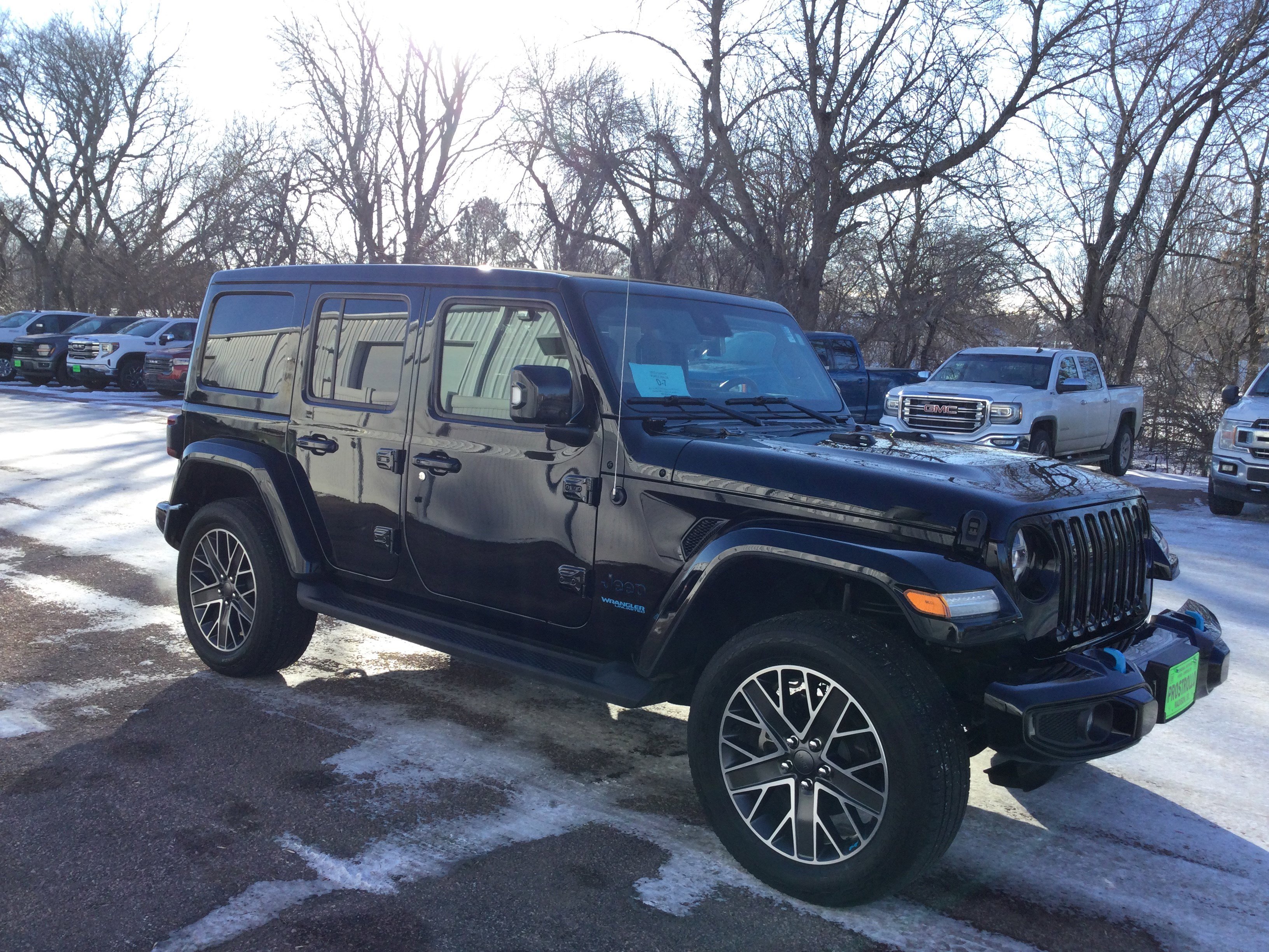 Used 2022 Jeep Wrangler Unlimited Sahara image 3