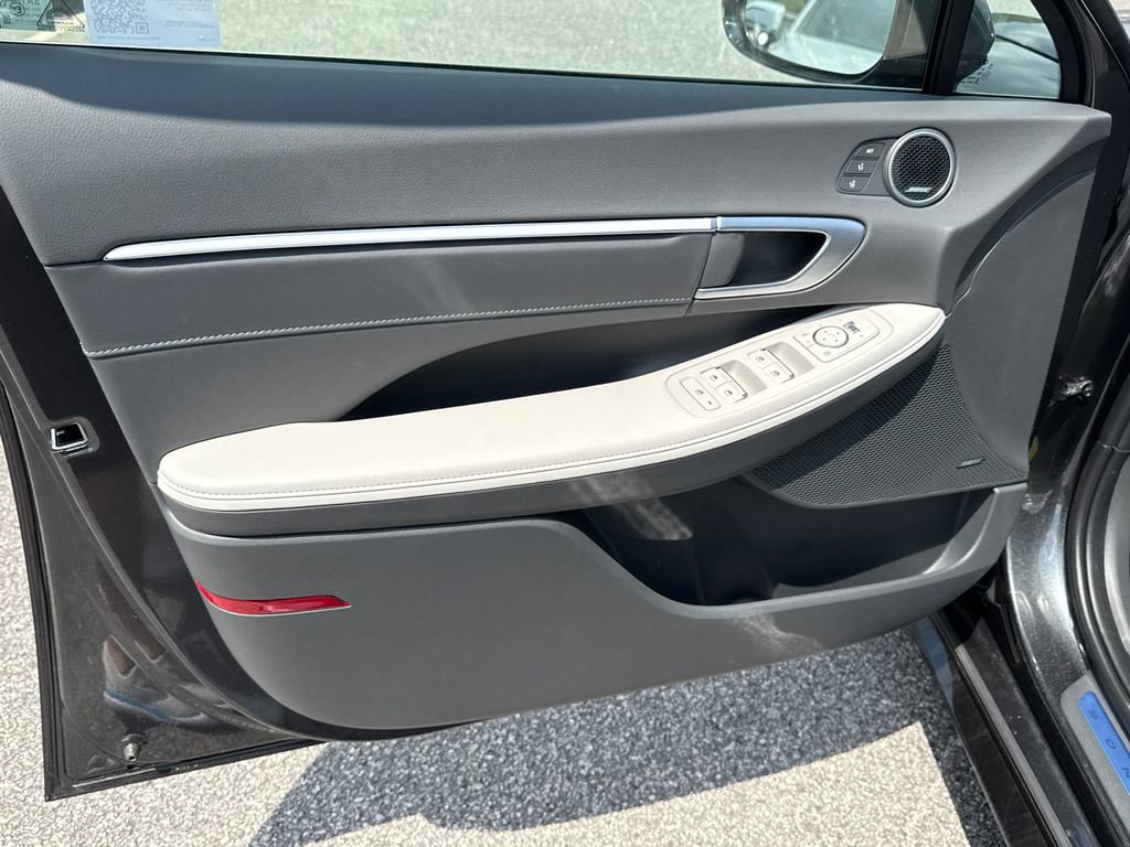 New 2025 Hyundai Sonata Limited image 10