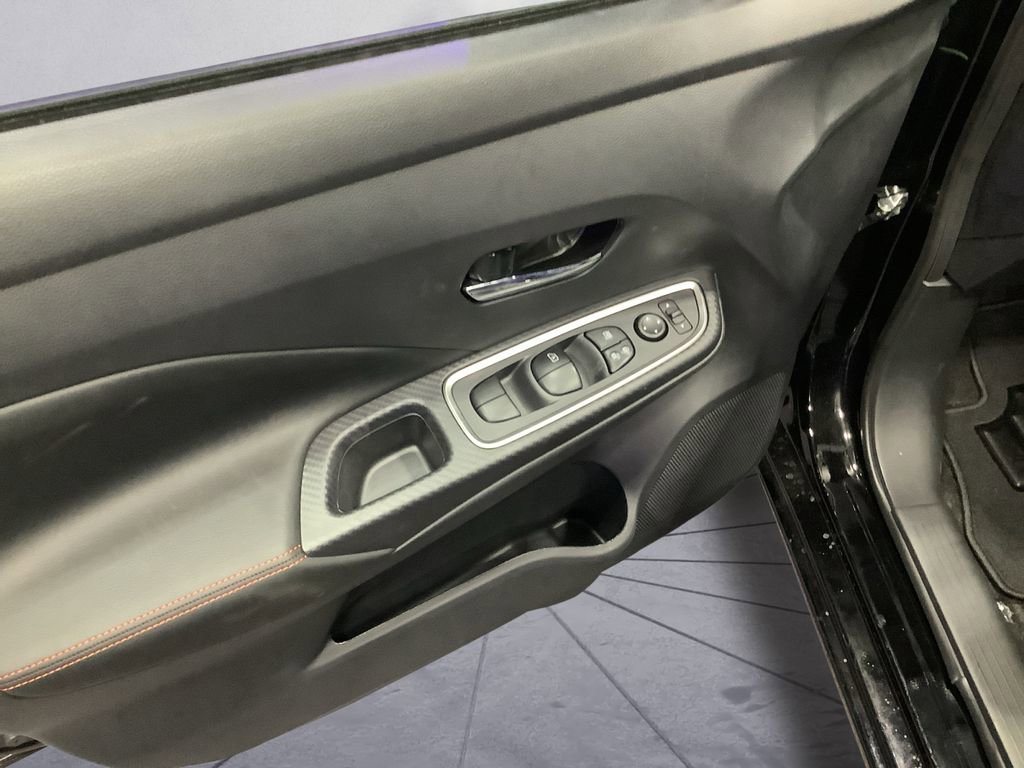 New 2025 Nissan Versa SR w/ Trunk Package image 23
