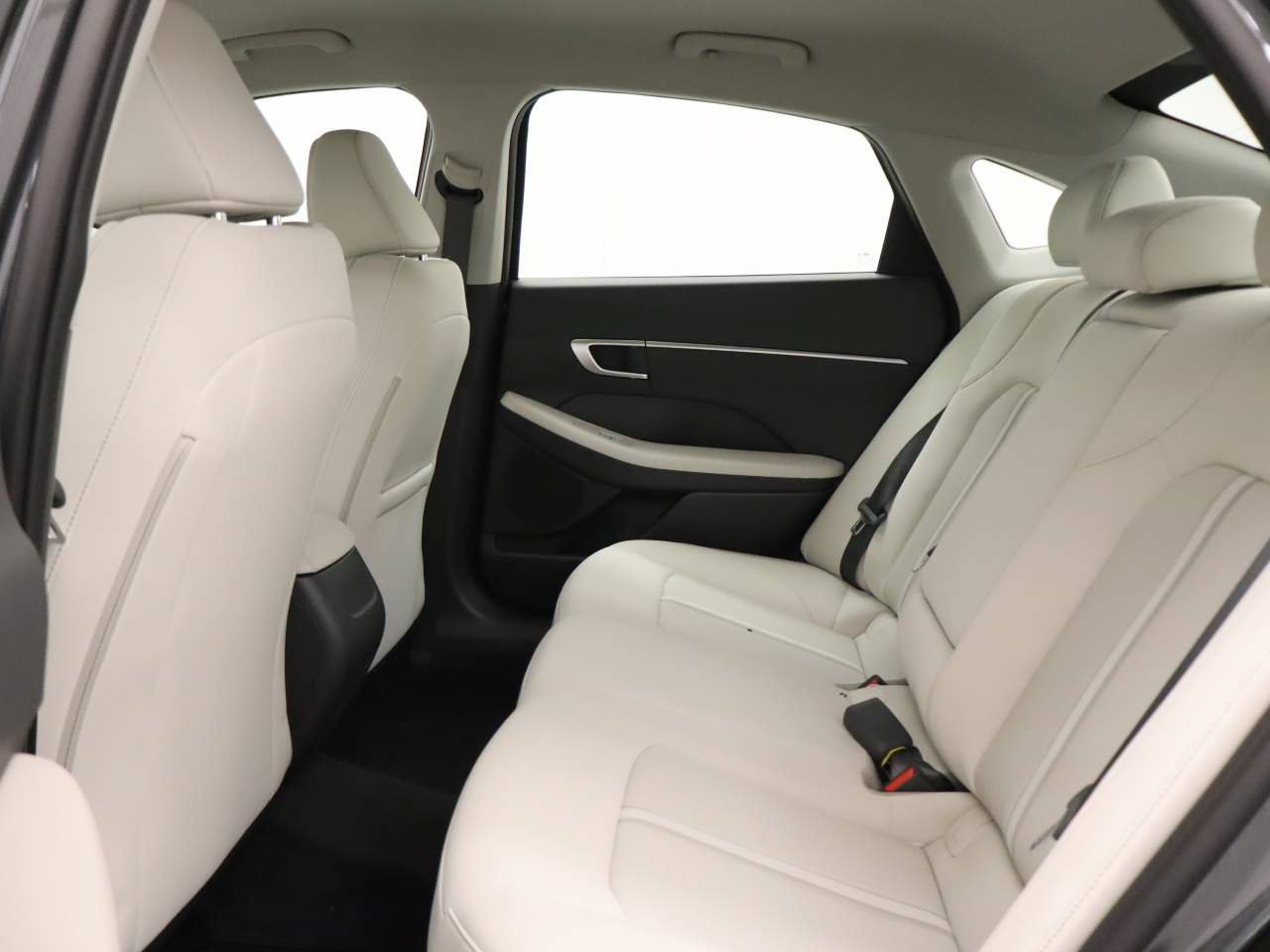 New 2026 Hyundai Sonata SEL FWD image 16