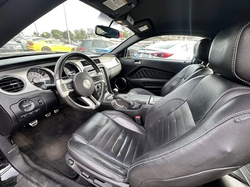 Used 2012 Ford Mustang GT Premium w/ Brembo Brake Pkg RWD image 14