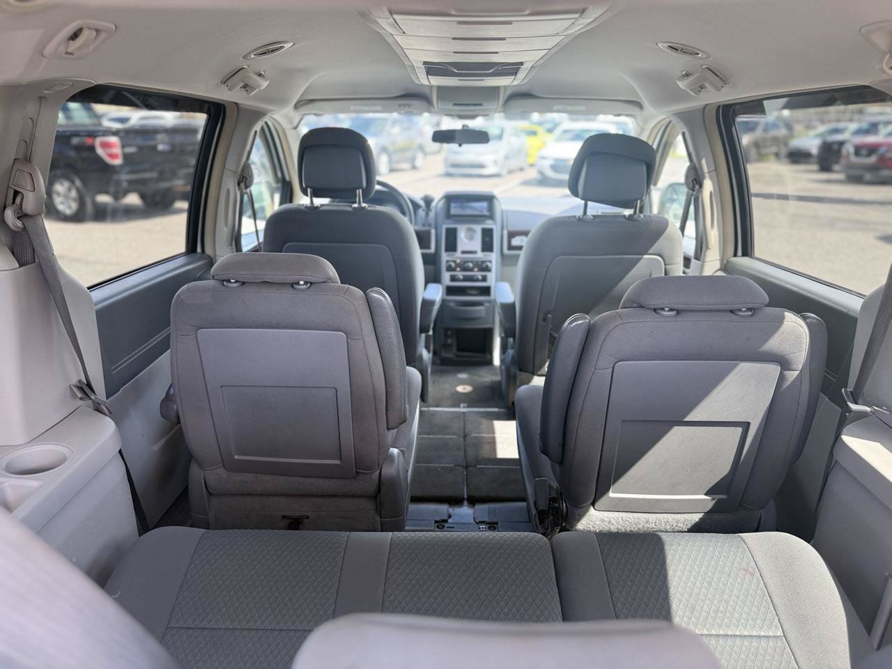 Used 2010 Chrysler Town & Country Touring FWD image 47