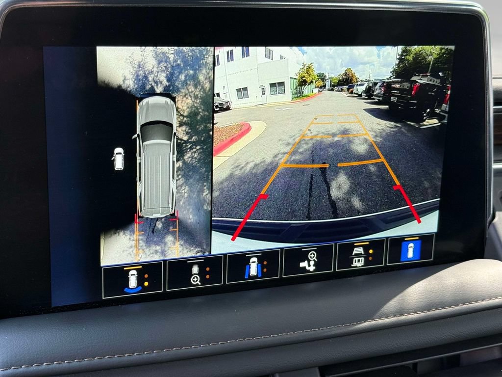 Used 2022 Chevrolet Suburban High Country w/ Max Trailering Package AWD/4WD image 7