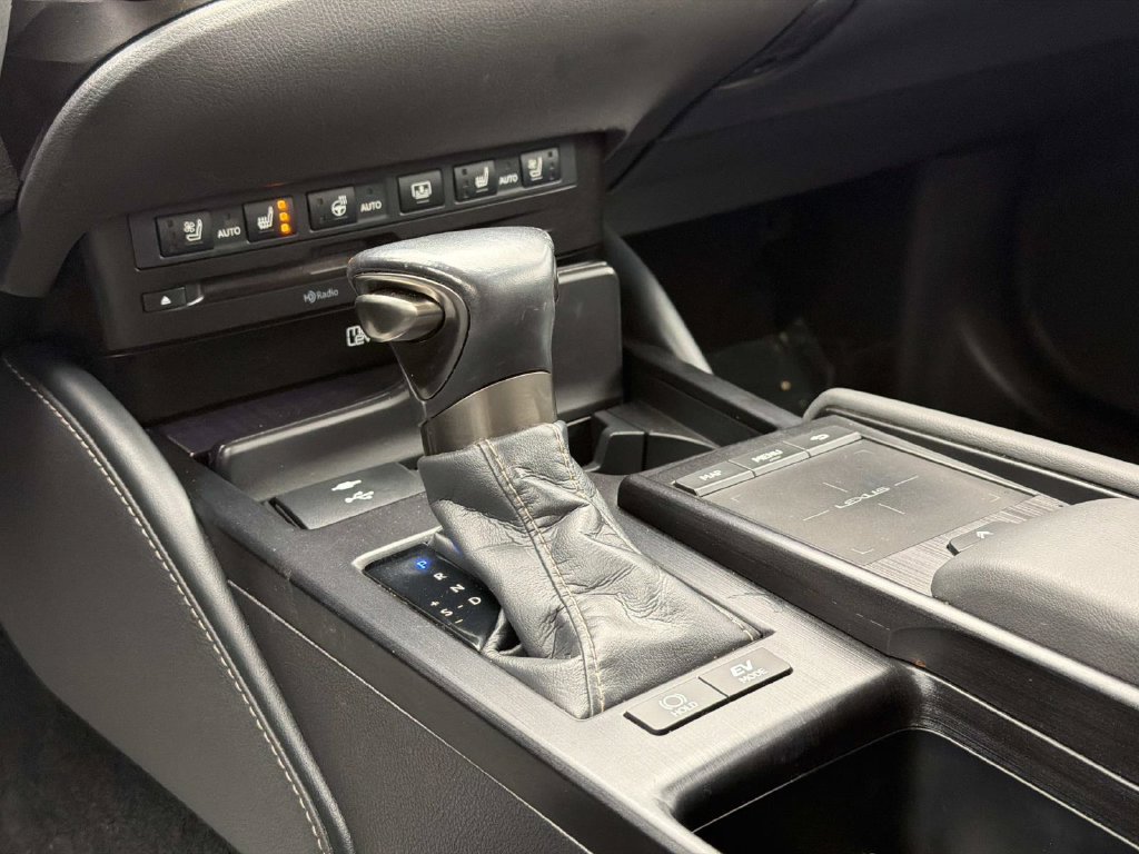Used 2021 Lexus ES 300h w/ Accessory Package FWD image 12