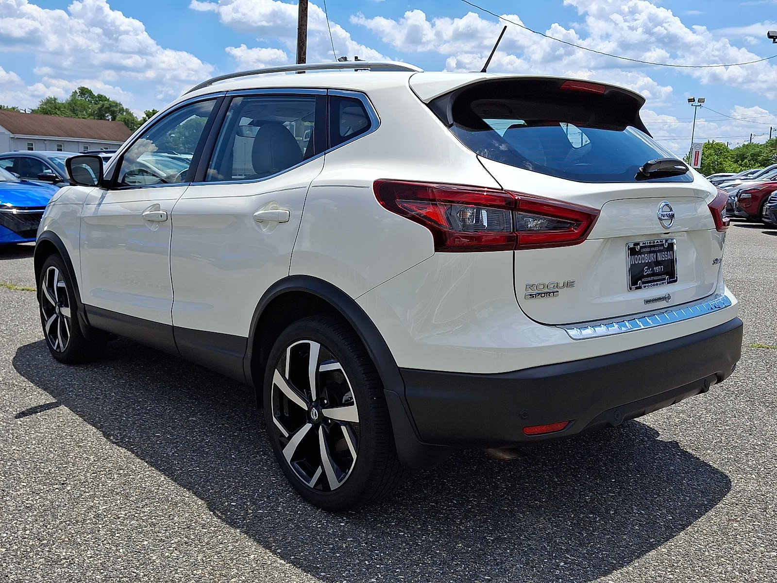 Certified 2022 Nissan Rogue Sport SL AWD/4WD image 4