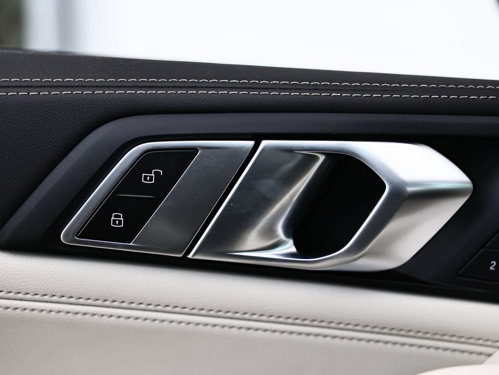 New 2027 BMW X6 xDrive40i AWD/4WD image 15