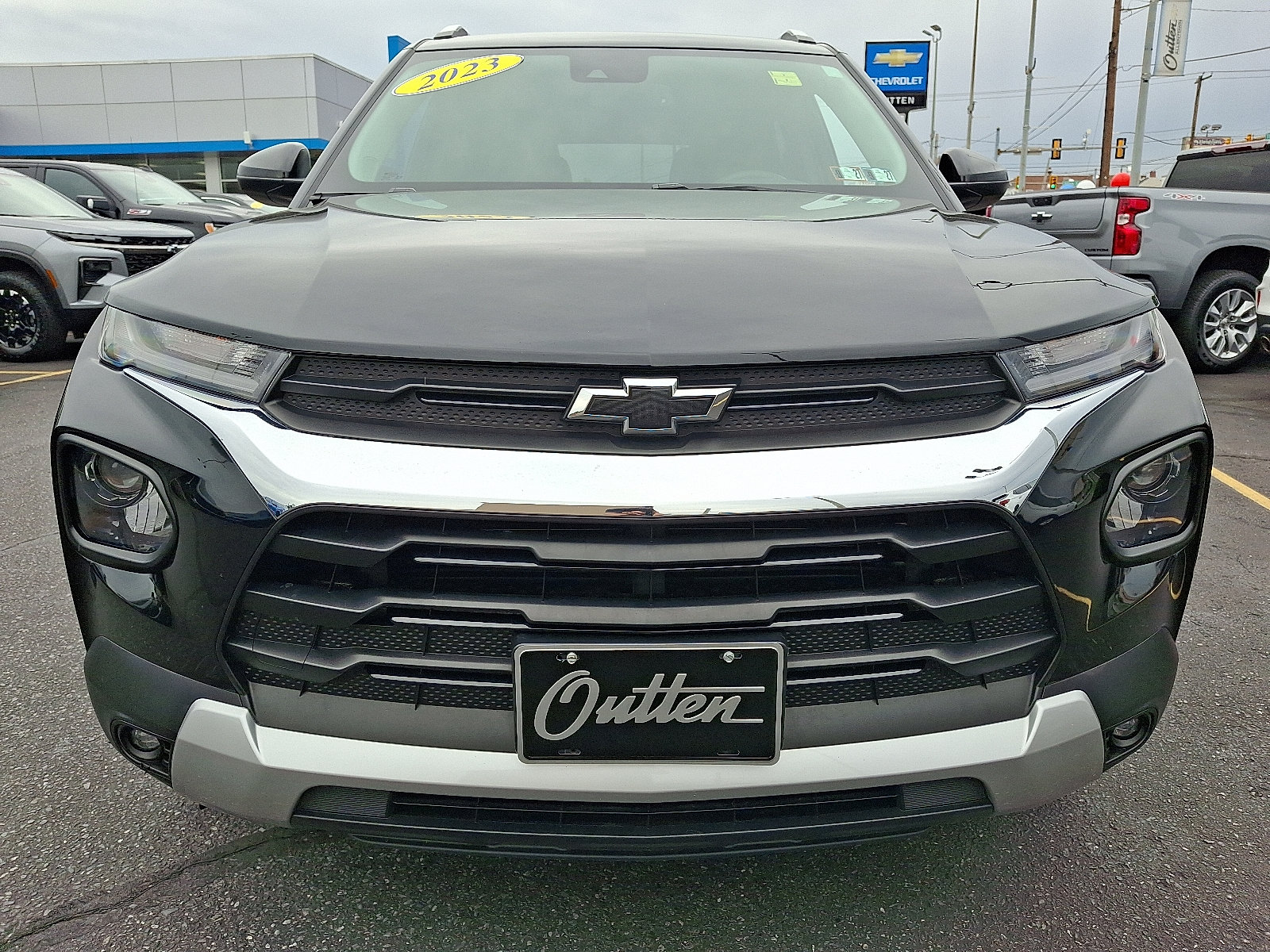Used 2023 Chevrolet TrailBlazer LT w/ Convenience Package AWD/4WD image 9