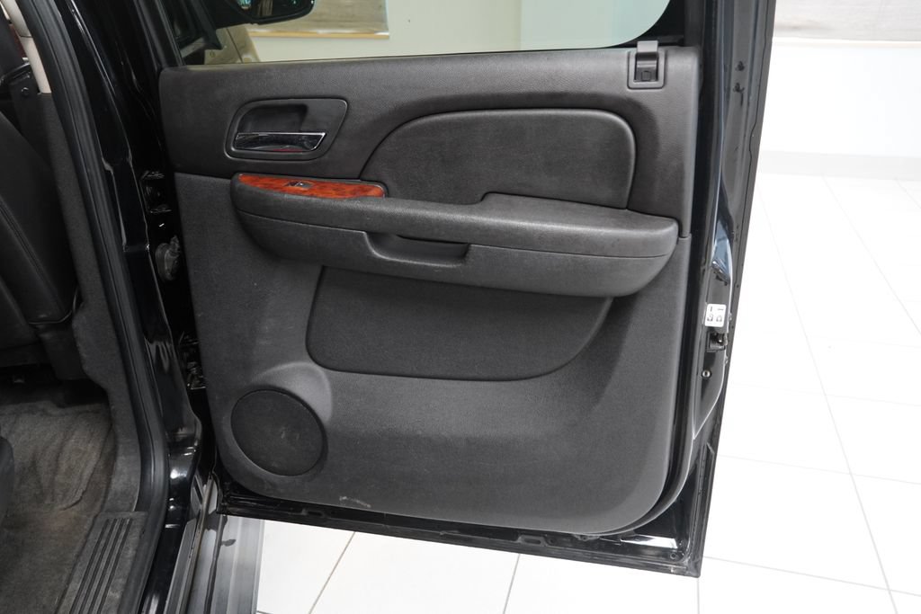 Used 2012 Chevrolet Suburban LT AWD/4WD image 26