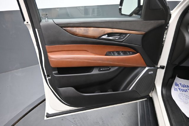 Used 2015 Cadillac Escalade Premium AWD/4WD image 22