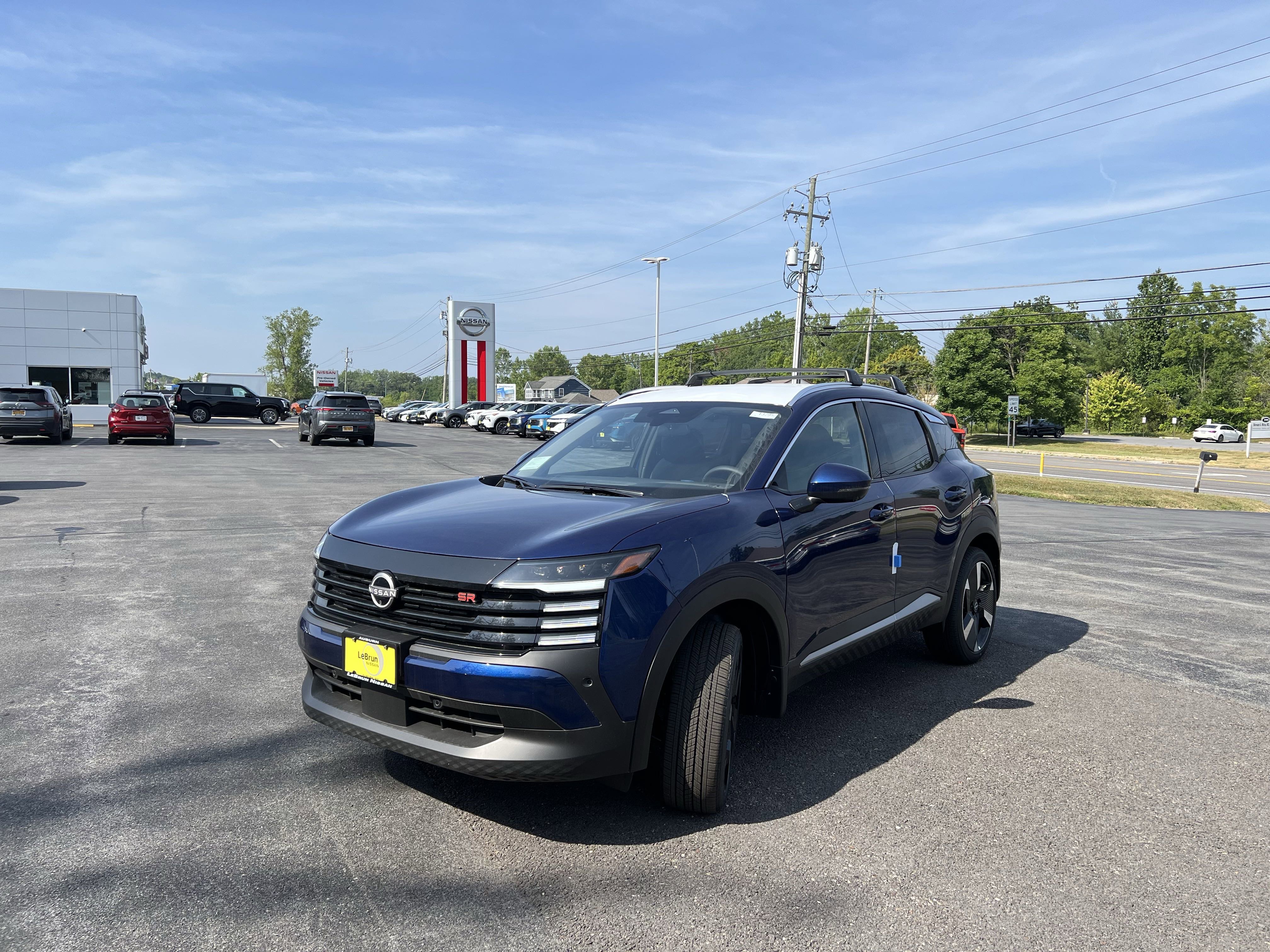 New 2025 Nissan Kicks SR