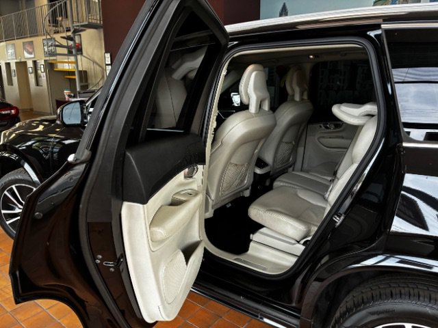 Used 2020 Volvo XC90 T5 Momentum w/ Protection Package Premier FWD image 25