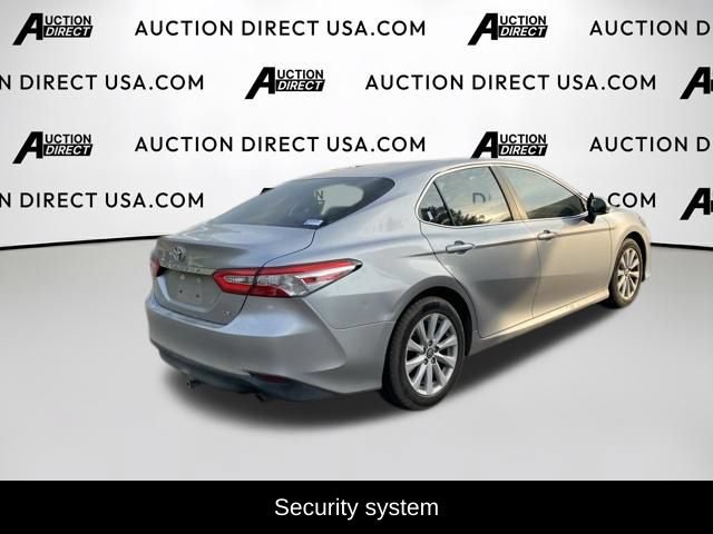 Used 2018 Toyota Camry LE FWD image 9