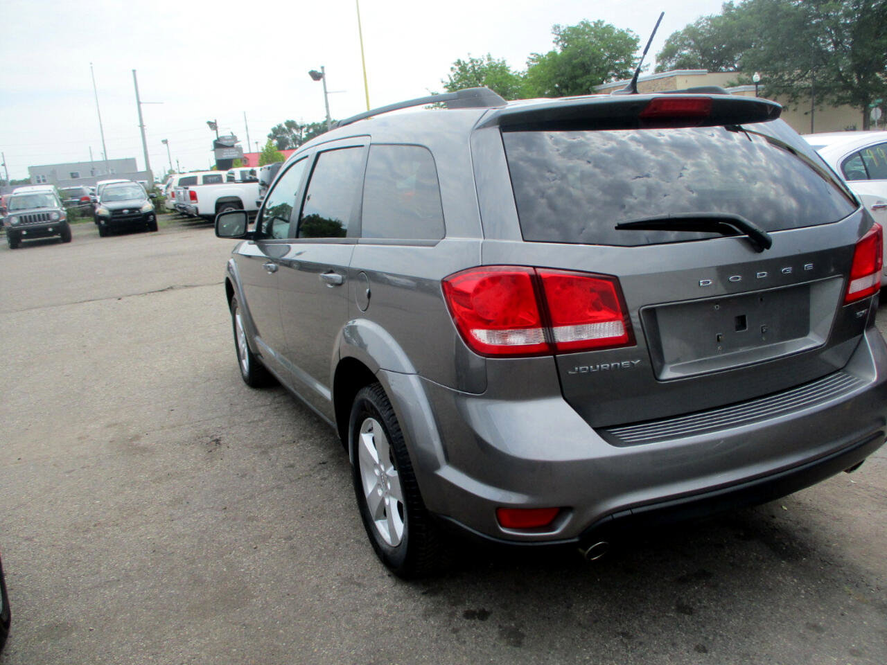 Used 2012 Dodge Journey SXT image 4