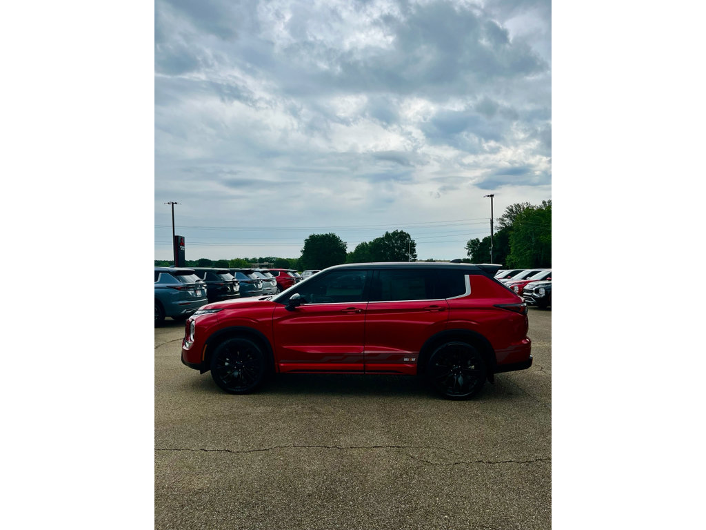 New 2026 Mitsubishi Outlander AWD image 4