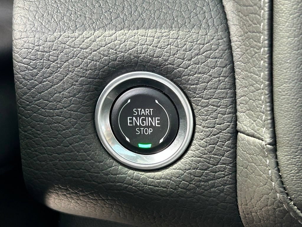 Used 2024 GMC Yukon Denali RWD image 22