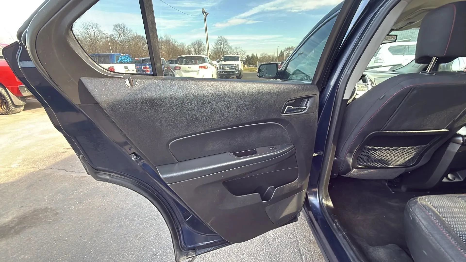 Used 2015 Chevrolet Equinox LT w/ Driver Convenience Package FWD image 12