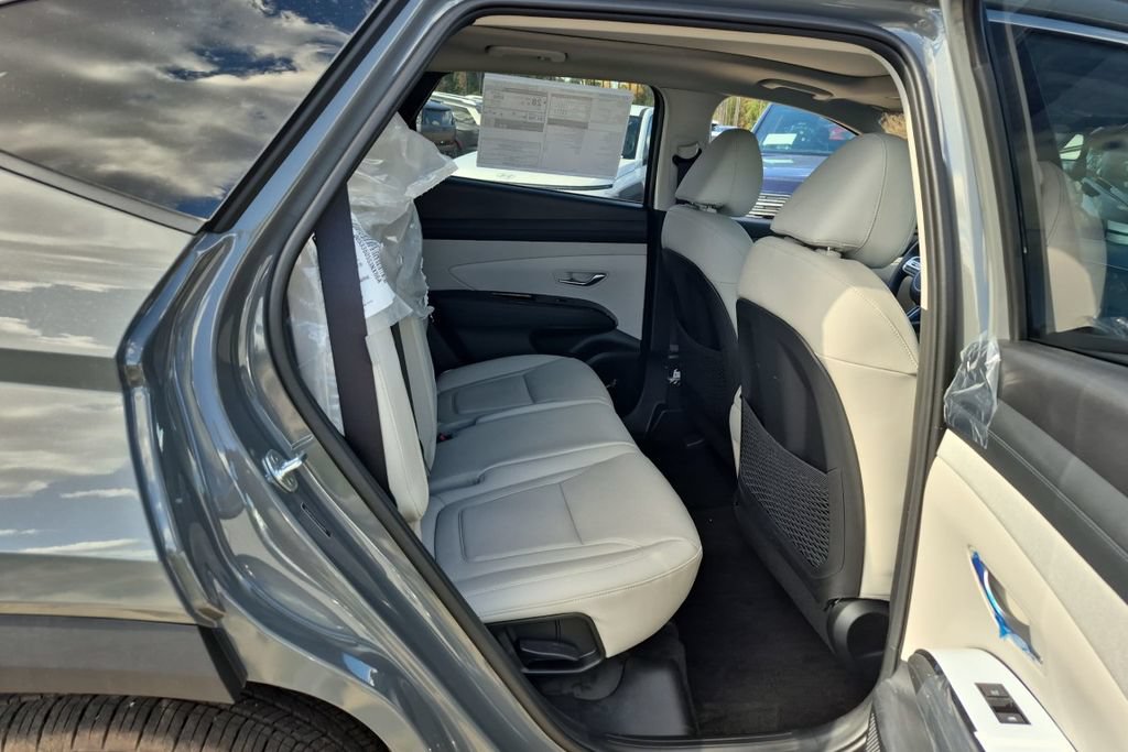 New 2026 Hyundai Tucson Limited FWD image 18