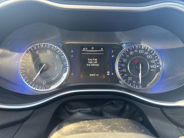 Used 2015 Chrysler 200 Limited w/ Convenience Group image 18