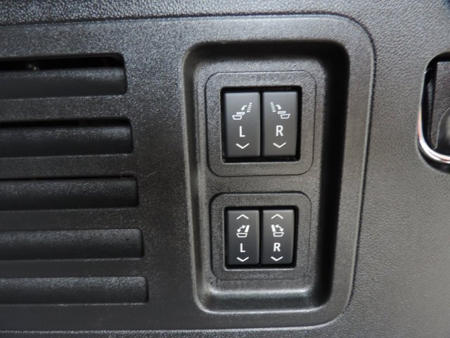 Used 2025 Chevrolet Traverse High Country FWD image 26
