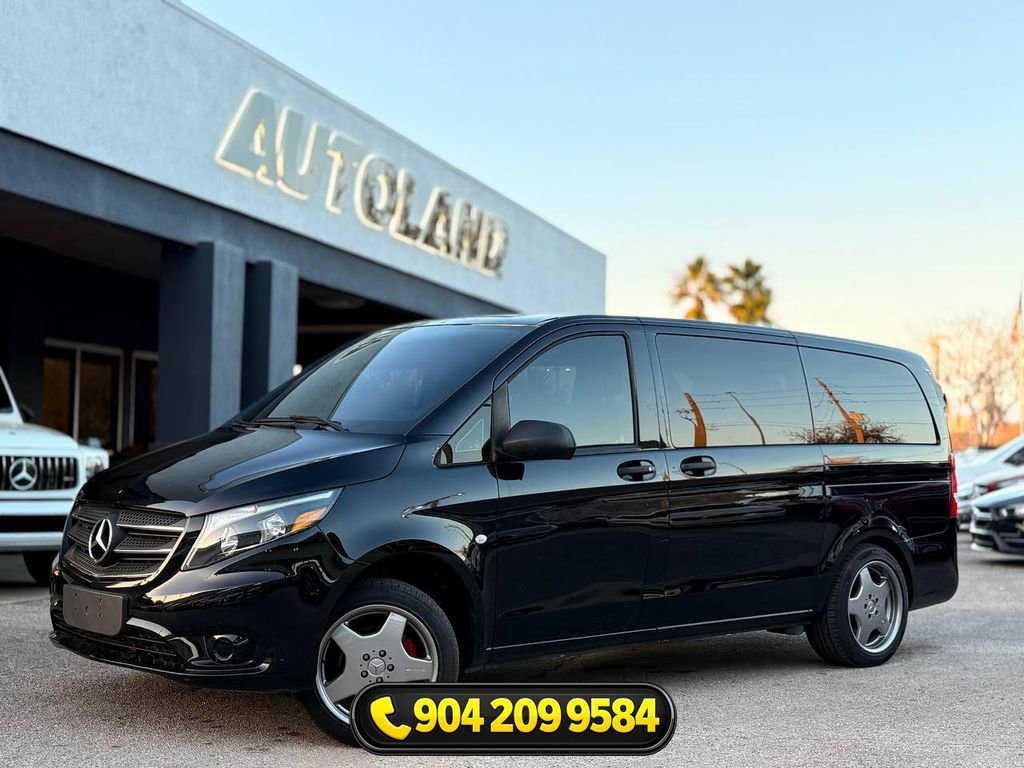 Used 2018 Mercedes-Benz Metris Passenger image 1