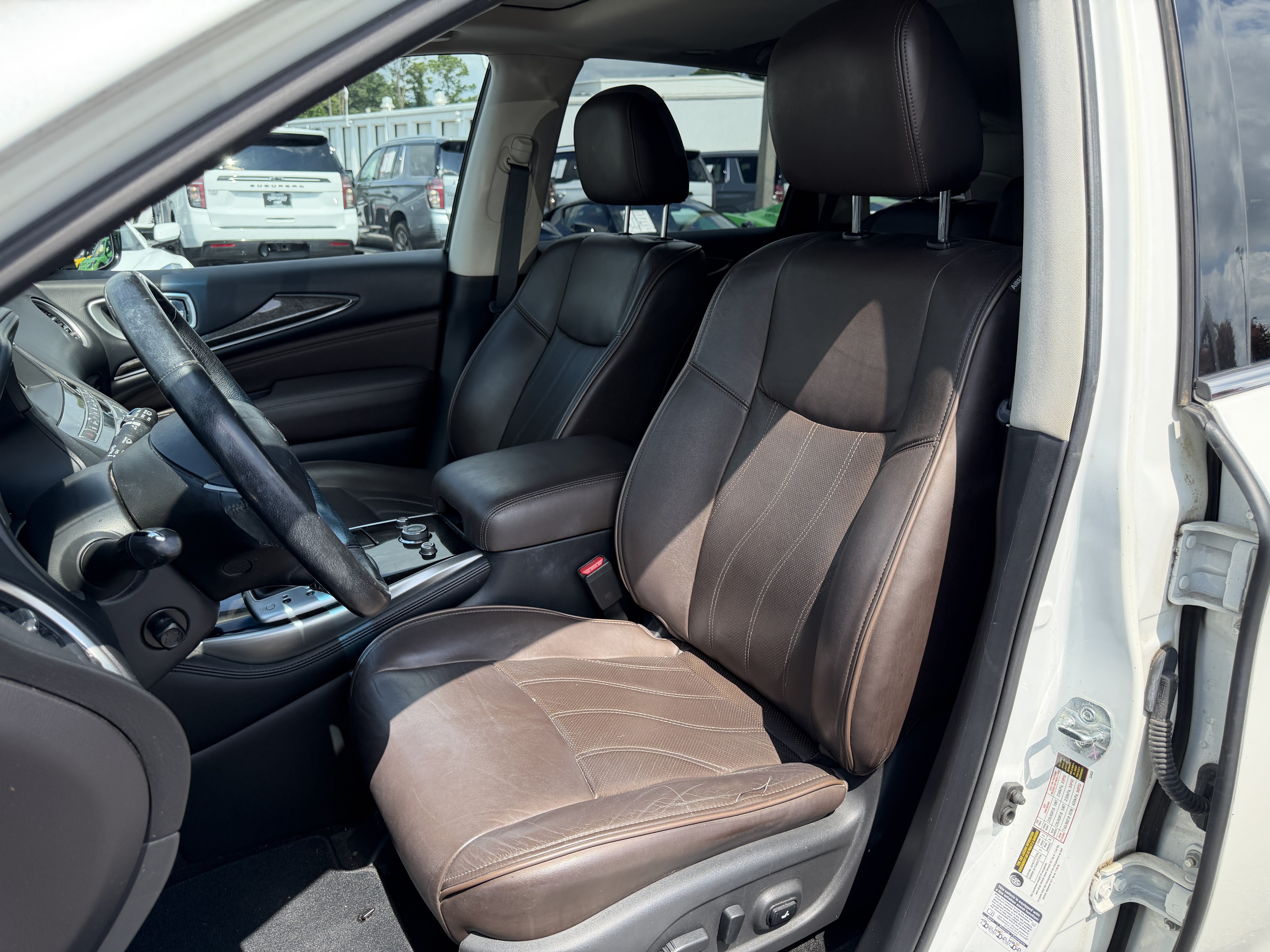 Used 2015 INFINITI QX60 FWD w/ Premium Plus Package image 7