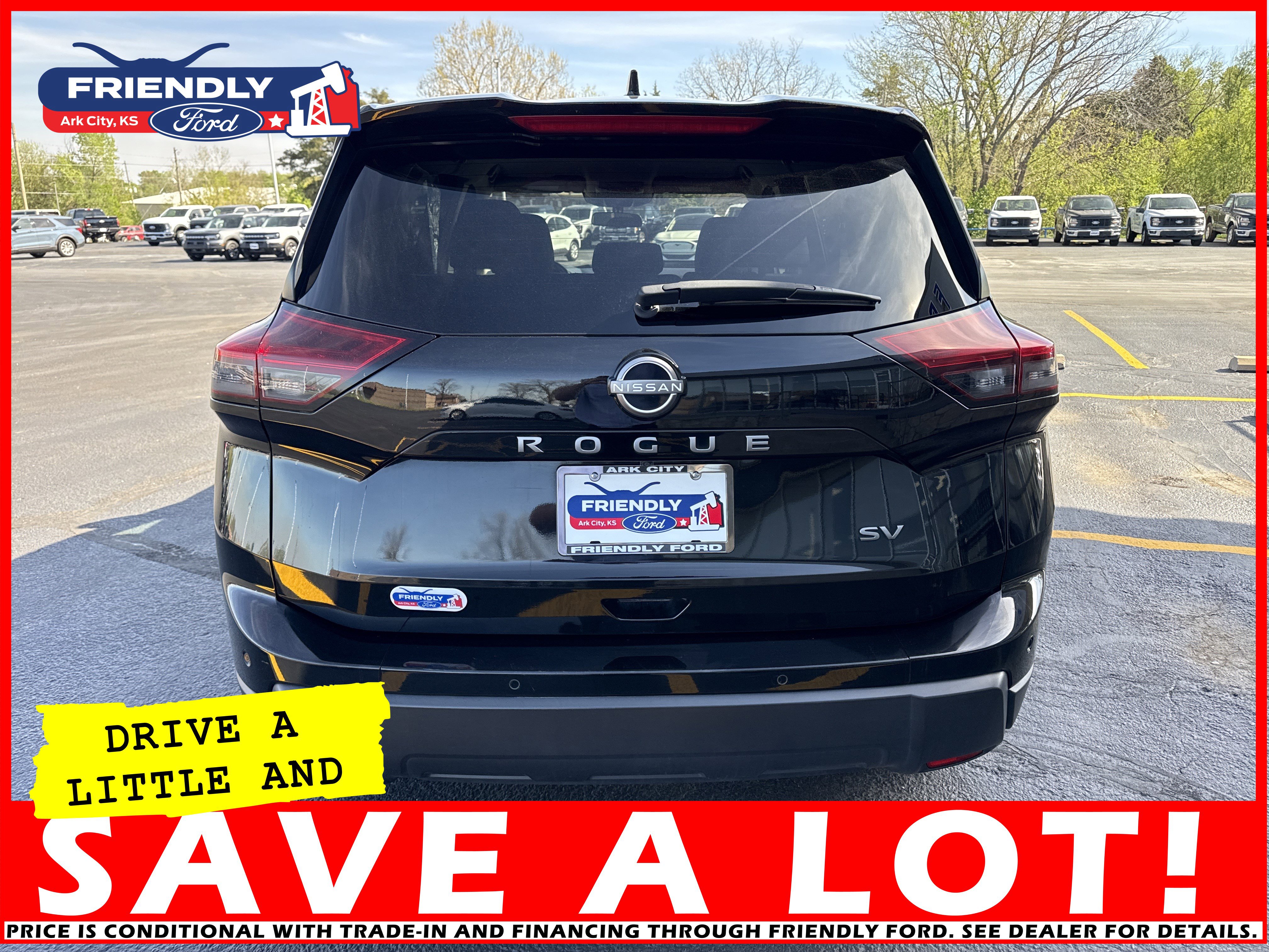 Used 2024 Nissan Rogue SV image 5