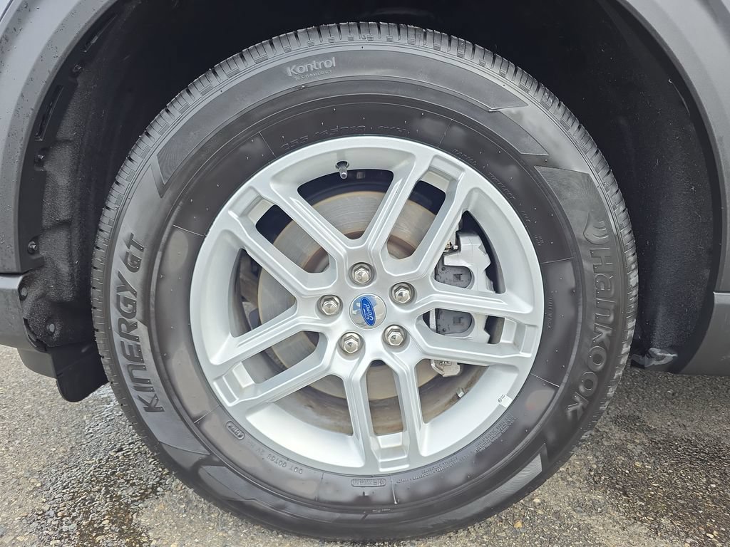 Certified 2025 Ford Explorer Active AWD/4WD image 13