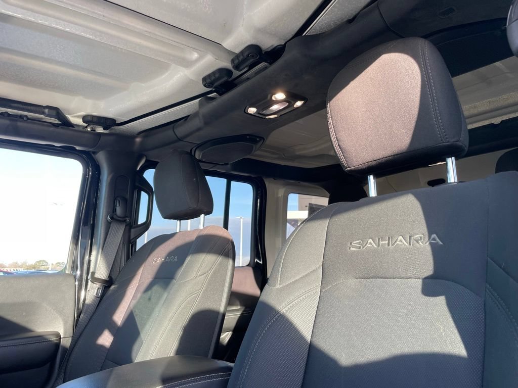 Used 2021 Jeep Wrangler Unlimited Sahara AWD/4WD image 19