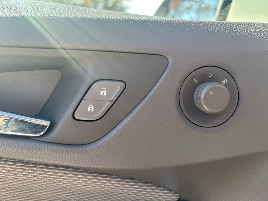 Used 2018 Chevrolet Cruze LT image 16